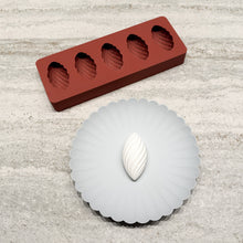 Quenelle Twist